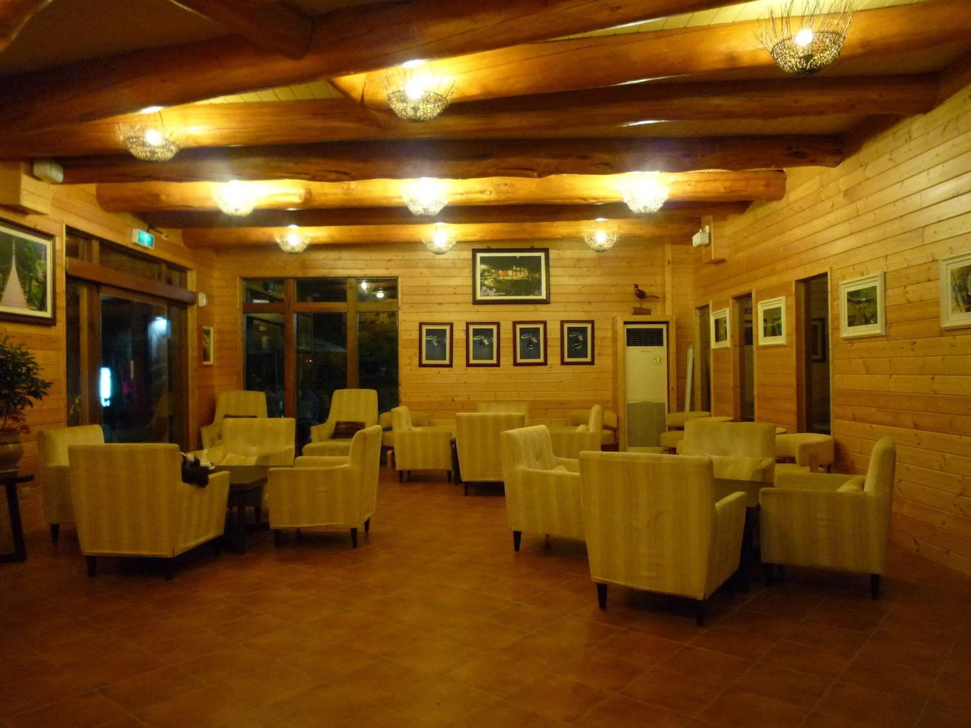 Sakura Villa Nantou Buitenkant foto