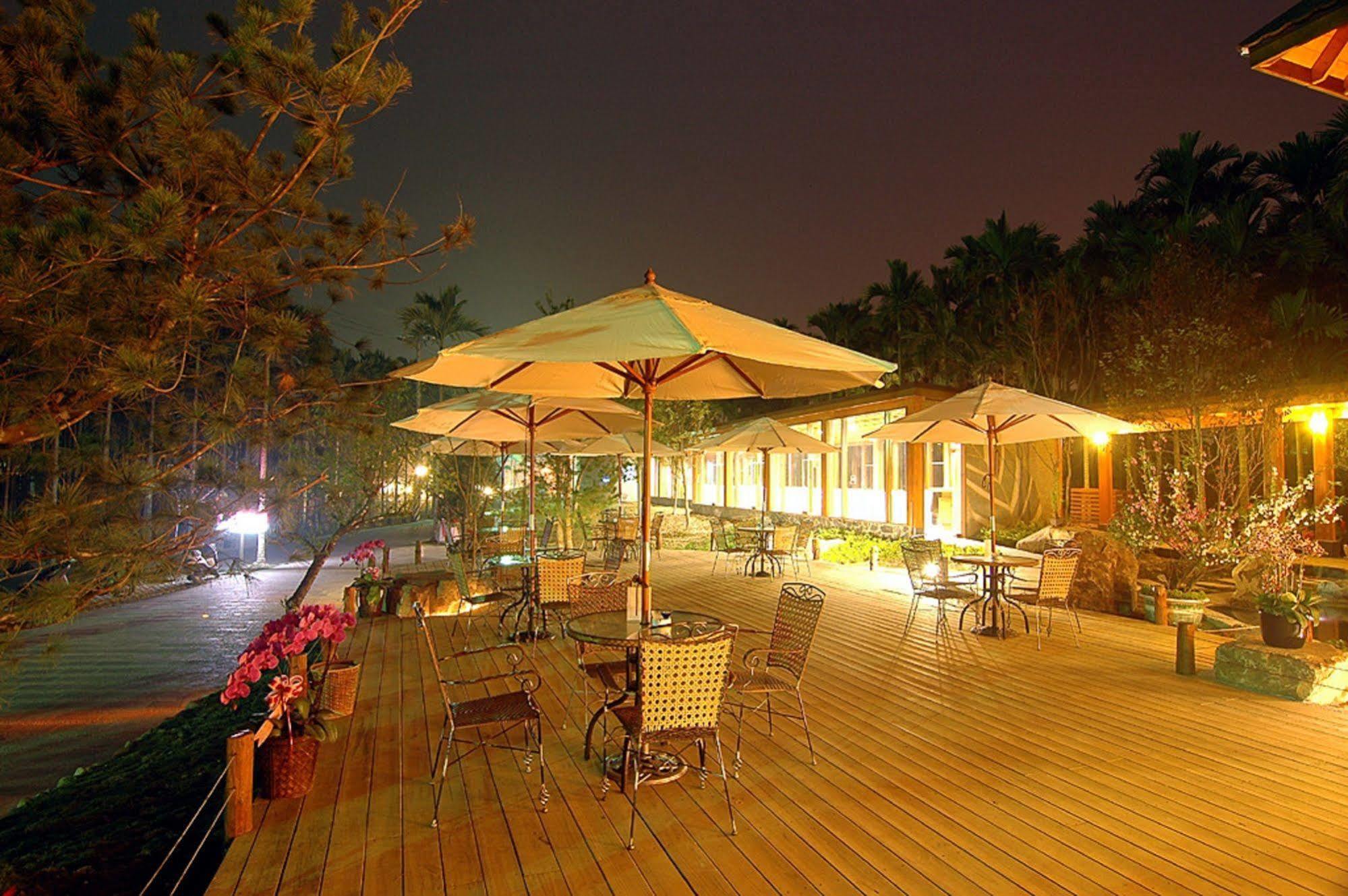 Sakura Villa Nantou Buitenkant foto